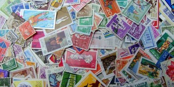 Bild zu Spartipp Verklebte Briefmarken wieder trennen
